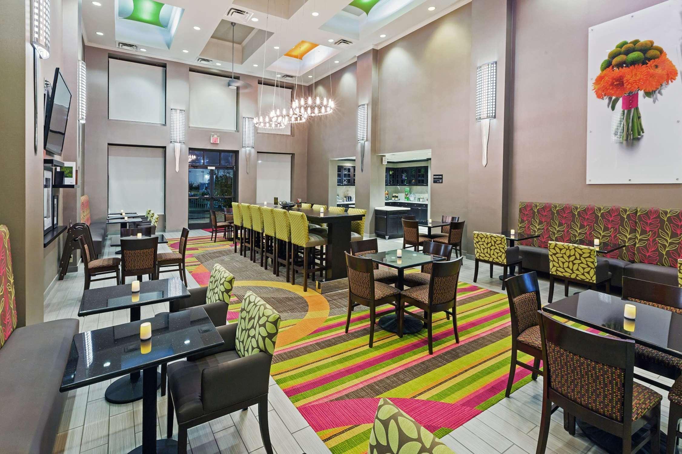 Hampton Inn & Suites Tulsa-Woodland Hills Restaurante foto